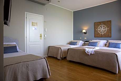 Quadruple Room, Balcony, Sea View (1 Queen Bed and 2 Twin Beds)