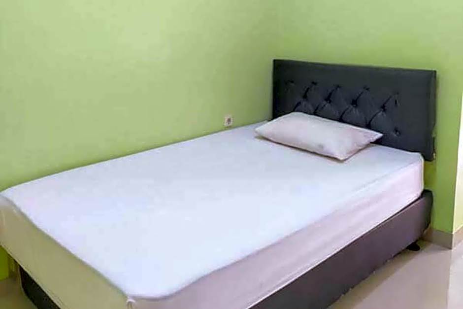 Kostawira Syariah Bintaro Mitra RedDoorz
