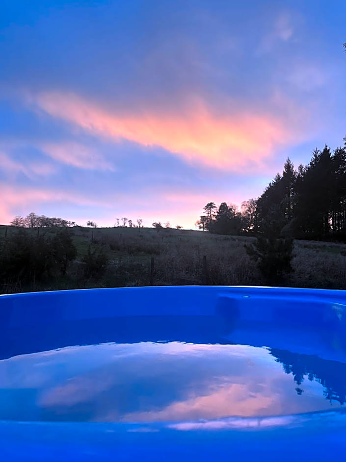 Stoneymollan over Loch Lomond