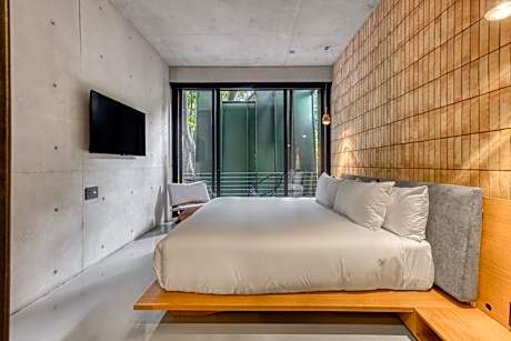 Deluxe Double Room with Balcony