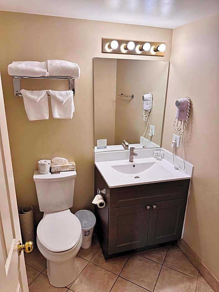 Super 8 by Wyndham Castlegar BC