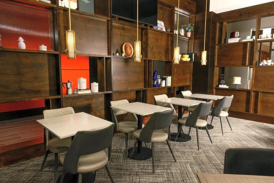 Hyatt Place Pena Station/Denver Airport