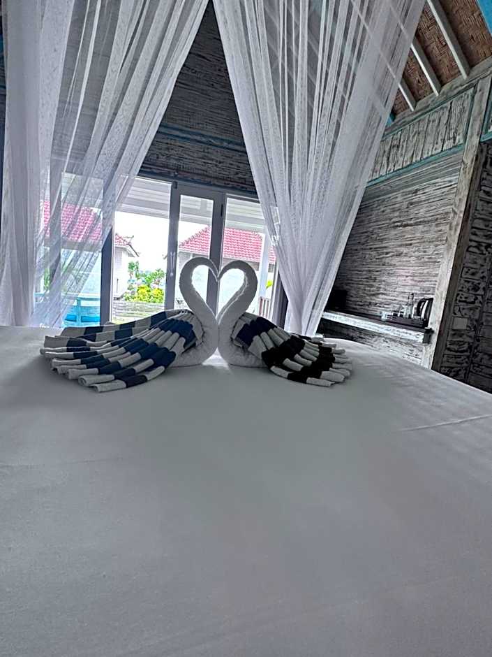 Ombak Bay Lembongan