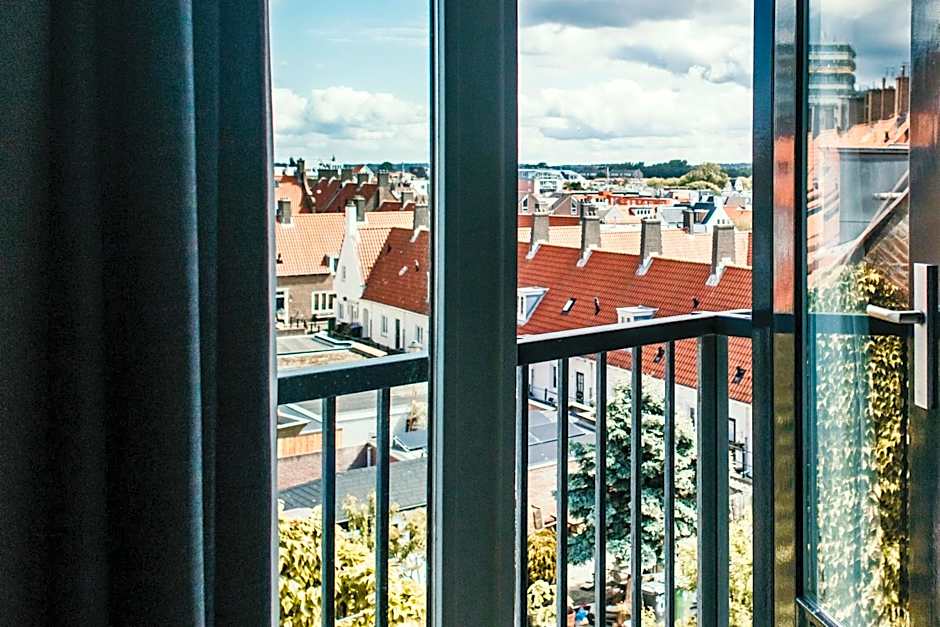 Amsterdam Beach Hotel