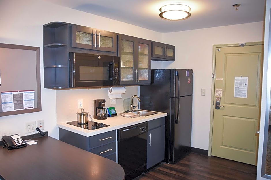 Candlewood Suites Columbus-Northeast, an IHG Hotel