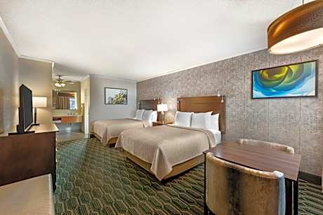 Queen Room with Two Queen Beds and Walk-In Shower - Mobility Accessible