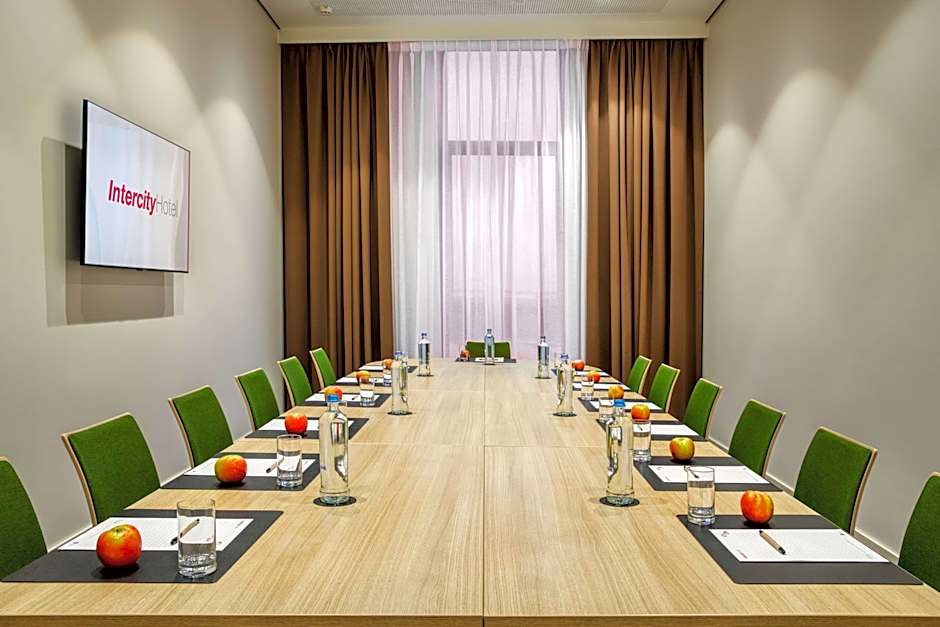 IntercityHotel Amsterdam Airport