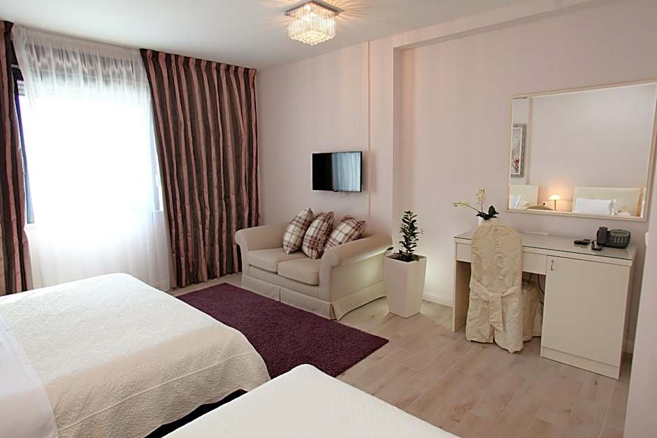 Hotel Bellevue Trogir