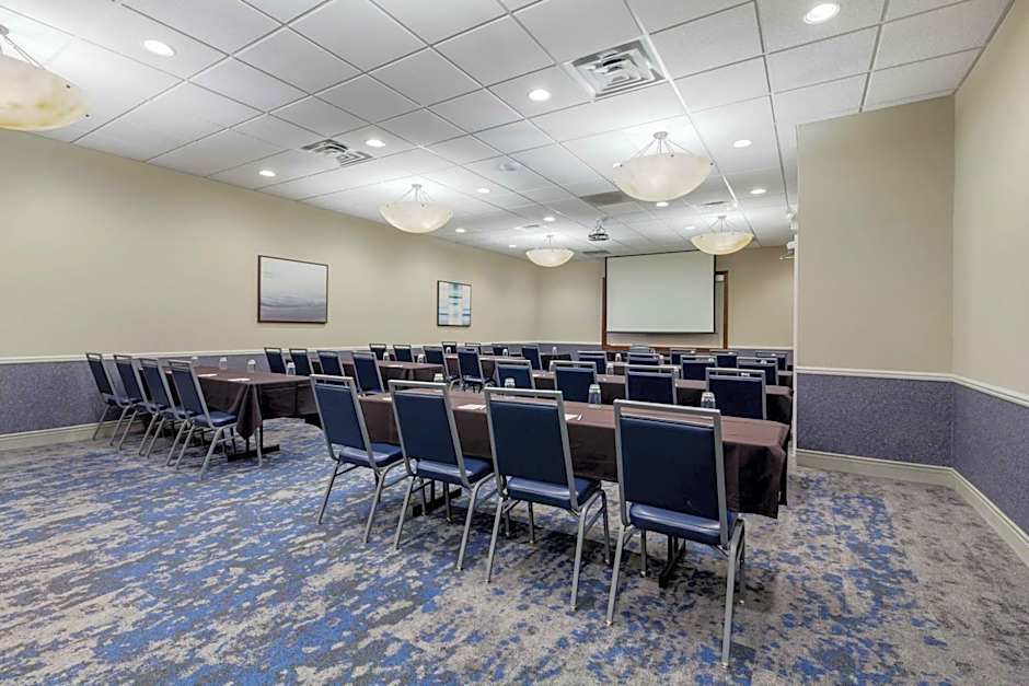 Best Western Plus Dubuque Hotel And Conference Center