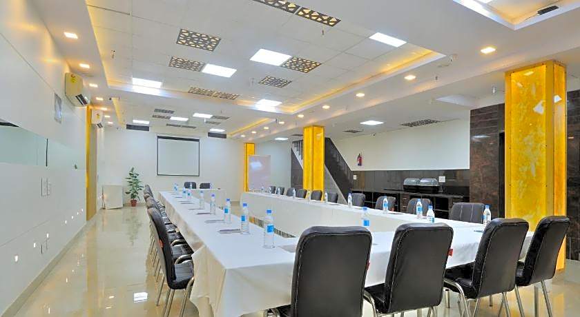 Hotel Sky Rich International