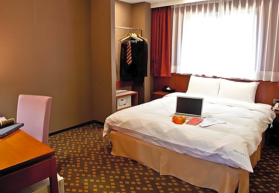 Orange Hotel - Linsen, Taipei