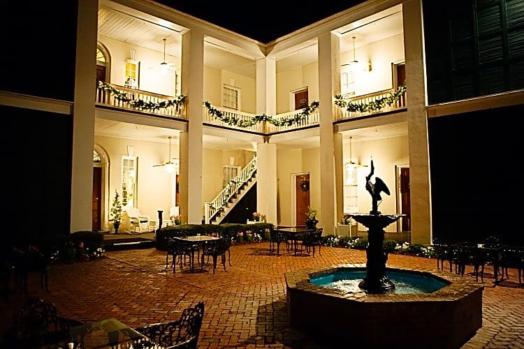Monmouth Historic Inn