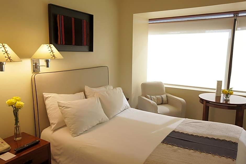 Hotel Almacruz and Convention Center