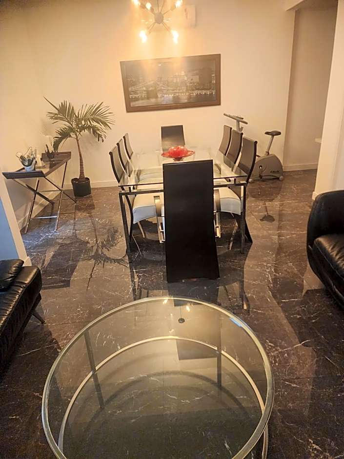 The Best Copa Executive Design Penthouse 4 bedroom 3 bathroom 6 air conditioners 2500 sq ft 85 inch cimema tv