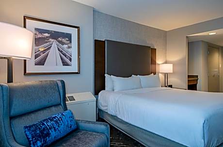 King Room - Split Level