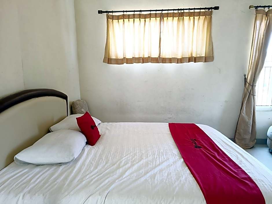 RedDoorz Syariah near Rumah Sakit Umum Wisata UIT