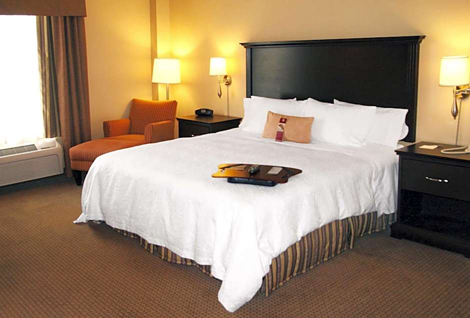 Hampton Inn & Suites by Hilton Laval