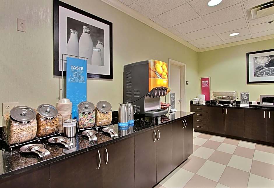 Hampton Inn By Hilton Savannah-I-95/Richmond Hill