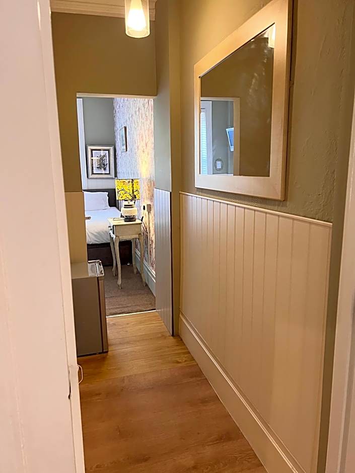 The Boho - 4 min walk to beach & town