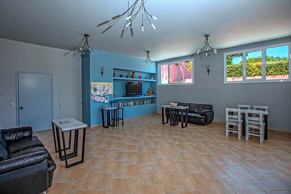 Pelagos Apartments