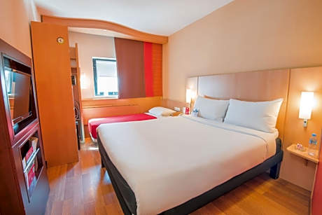Standard Double with one single bed