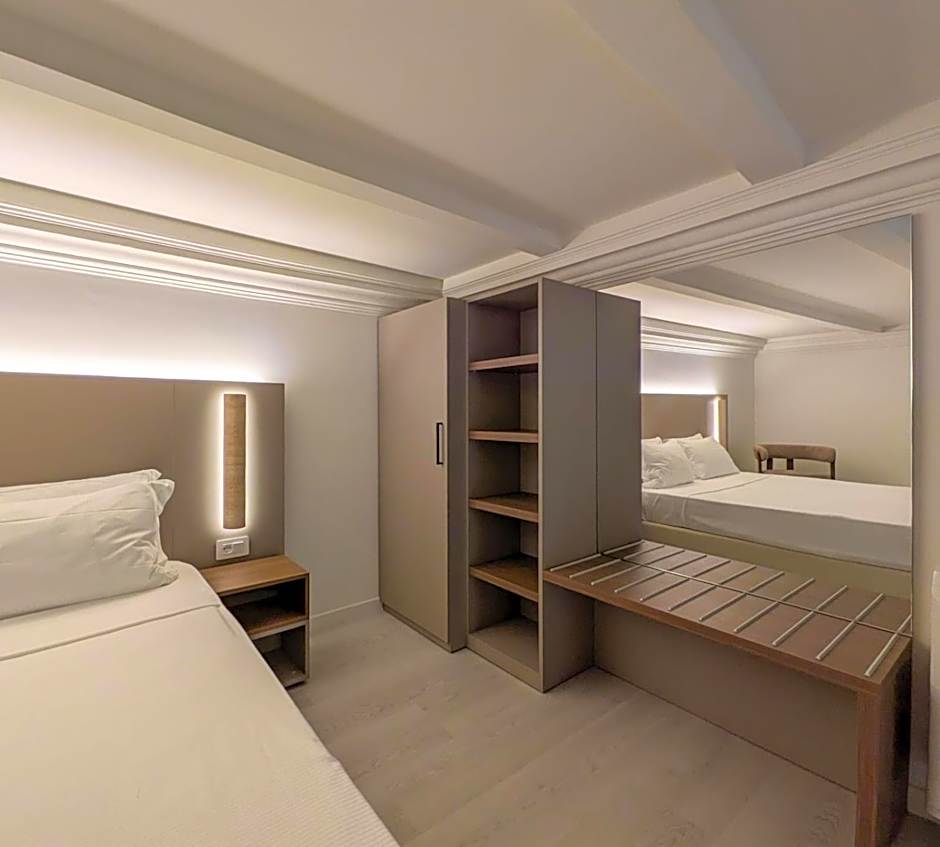 Photo 1 of 3 of Standard Suite