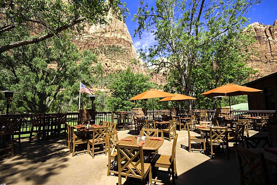 Zion Lodge - Inside The Park