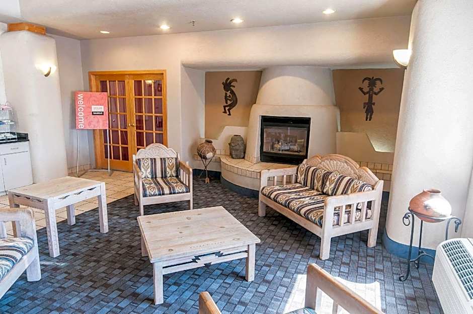 Comfort Suites   University