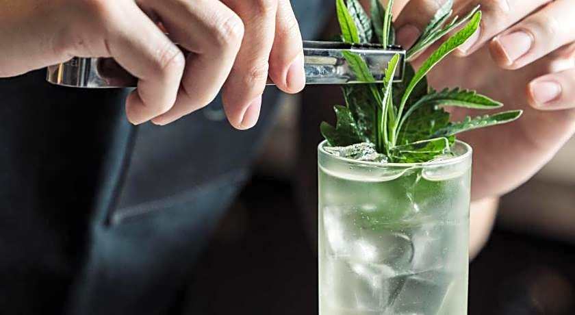 OLAH Poshtel Taichung Station