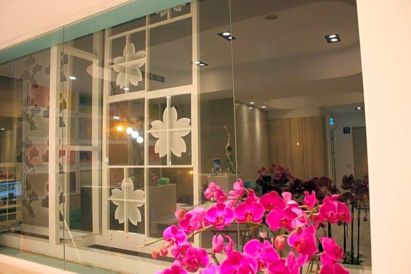 Shin Sei Bashi Hotel