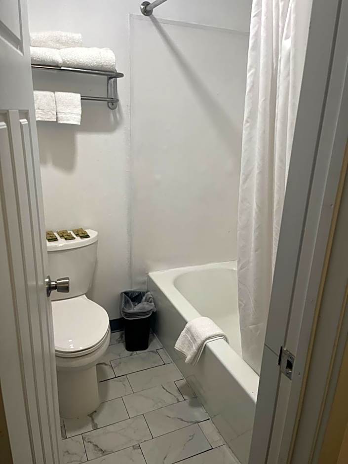 Western Inn Lakewood