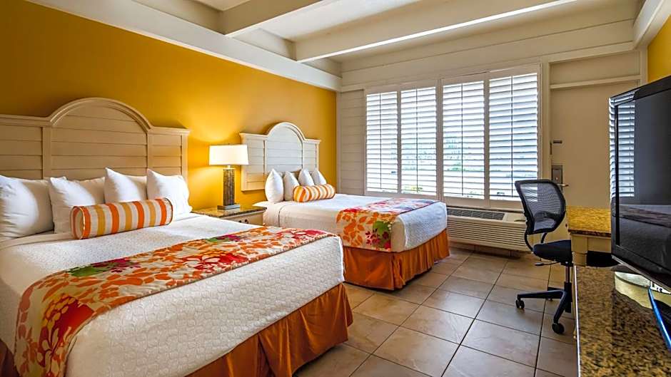 Best Western Plus Yacht Harbor Inn