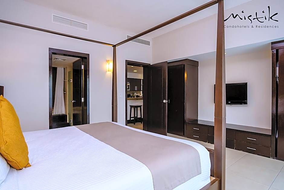 Aldea Thai Luxury by Mistik