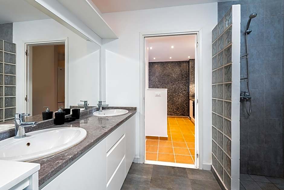 Southern Dreams Apartments