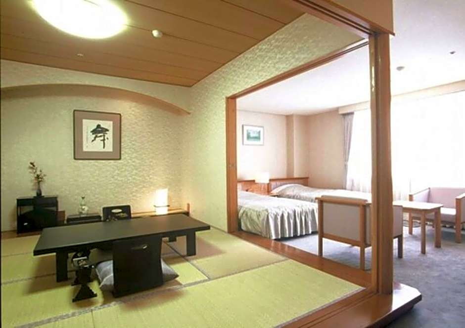 Yufuin Hotel Shuhokan