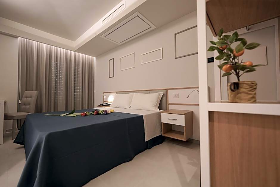 ELISEO PALACE TROPEA