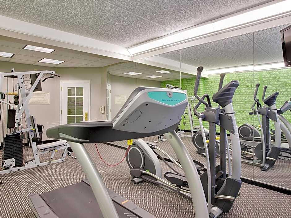 La Quinta Inn & Suites by Wyndham Houston West Park 10