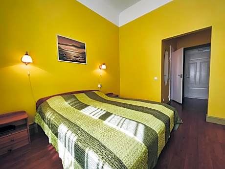 Double Room with extra bed with private bathroom