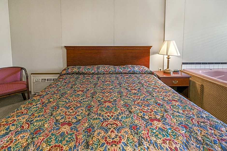 Candlewick Inn and Suites