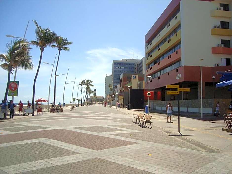 Flat Vista Mar Frente ou Lateral na Barra em Salvador