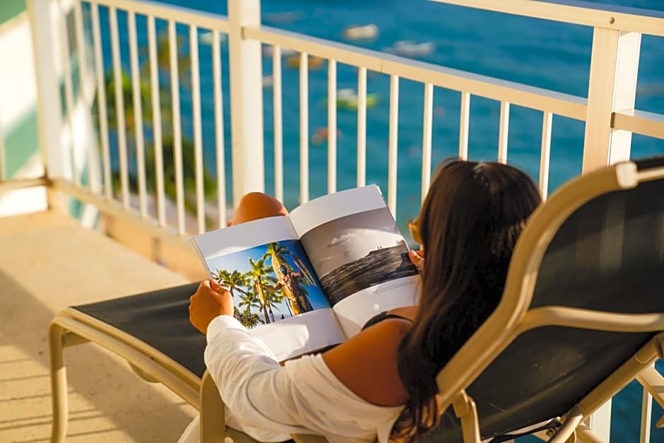 Kaimana Beach Hotel