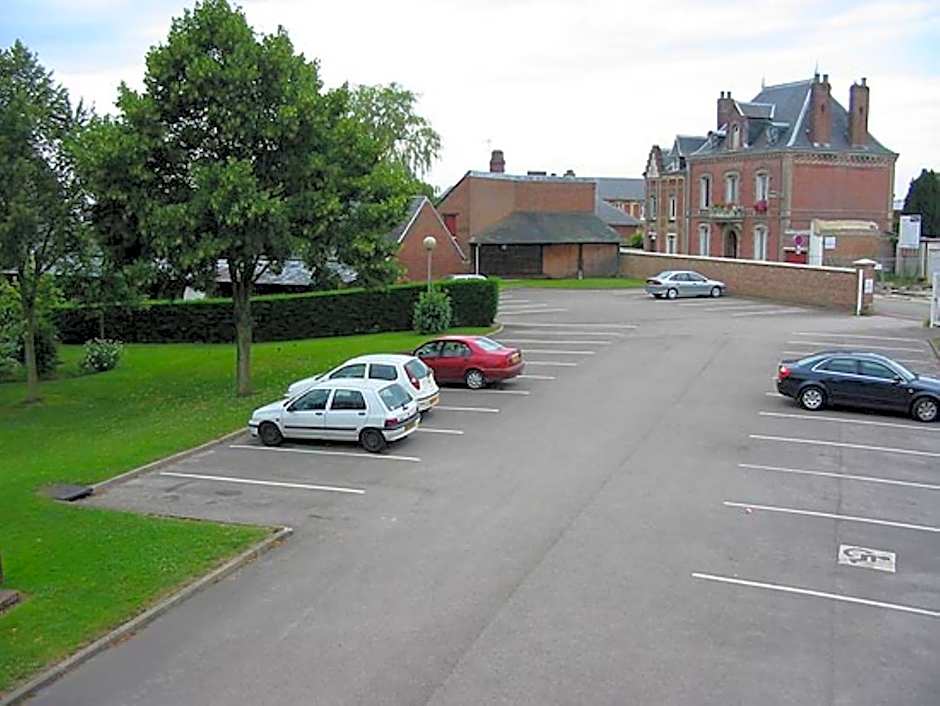 Hôtel Restaurant La Paix La Robe et le Palais