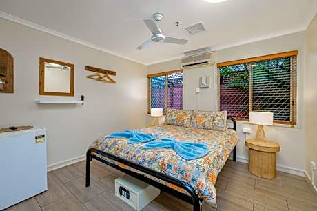 Standard Double Room with Shared Bathroom