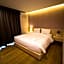L Hotel