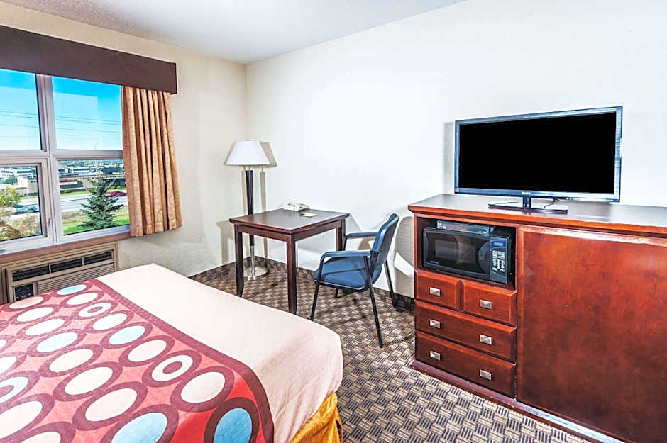 Super 8 by Wyndham Calgary/Airport