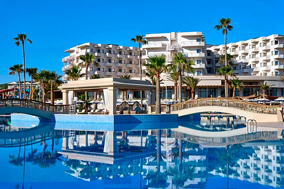 Atlantica Ocean Beach Resort
