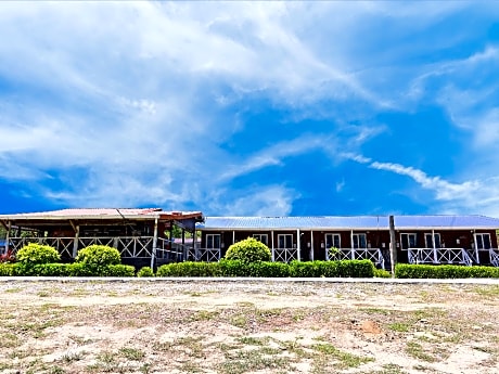 Tommy's Place @ Tip Of  Borneo