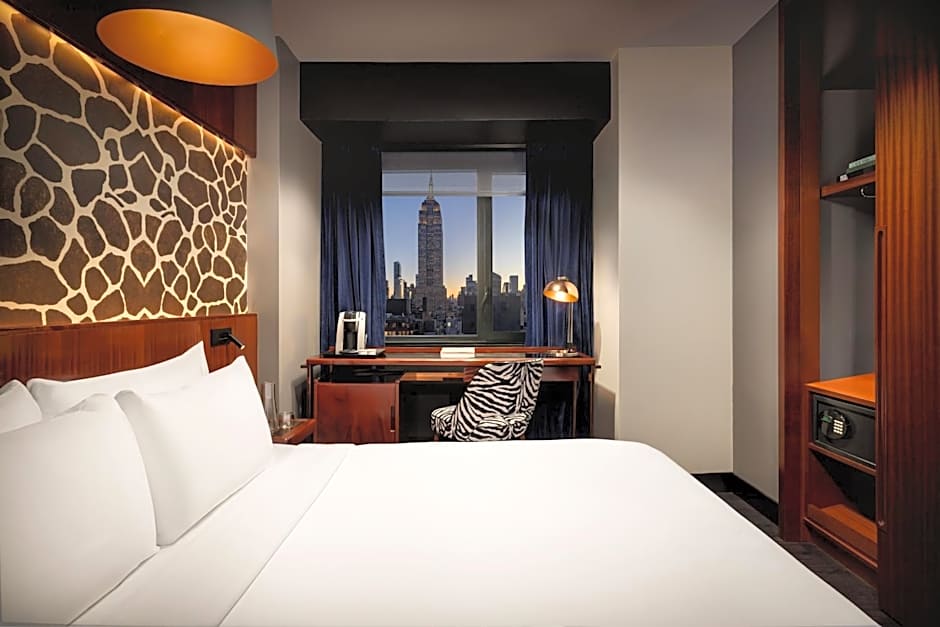 Photo 1 of 7 of Empire 1 King Bed
