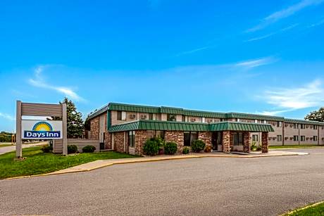 Days Inn by Wyndham Mason City