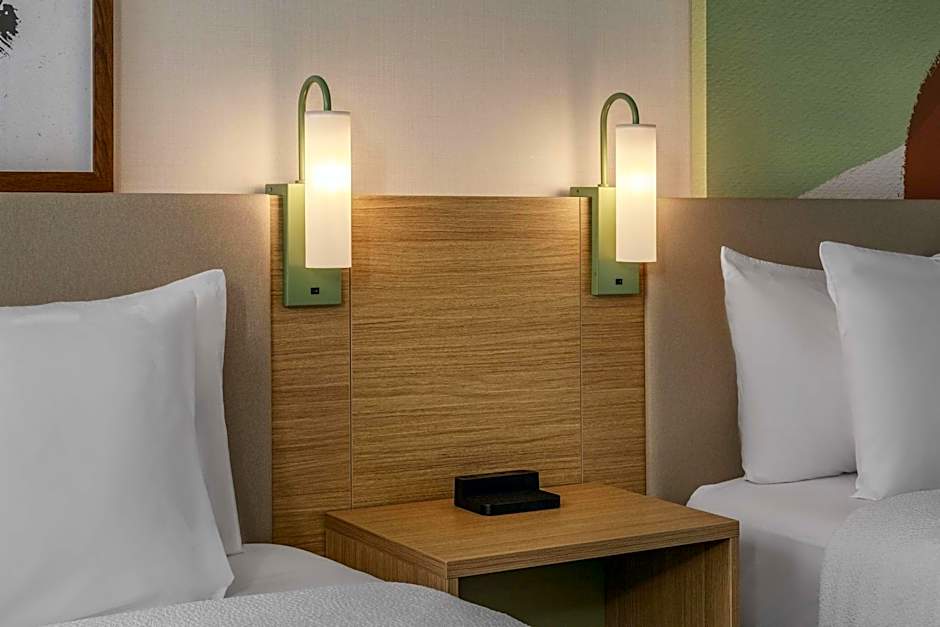 Spark by Hilton Denver International Airport